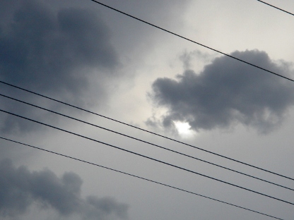 雲間の太陽
