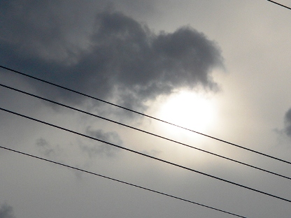 雲間の太陽