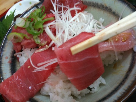 マグロ丼