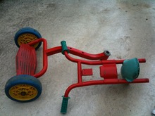 お下がりの三輪車
