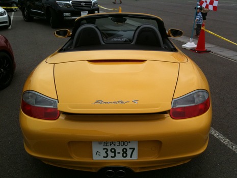 スポーツカー