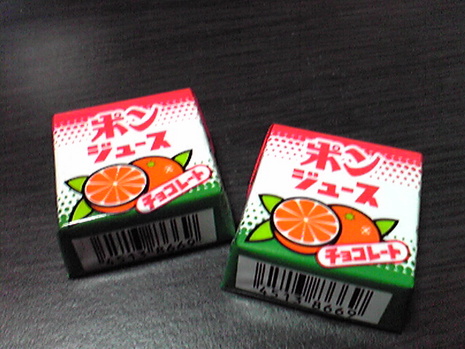 チロルチョコ
