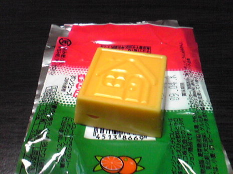 チロルチョコ