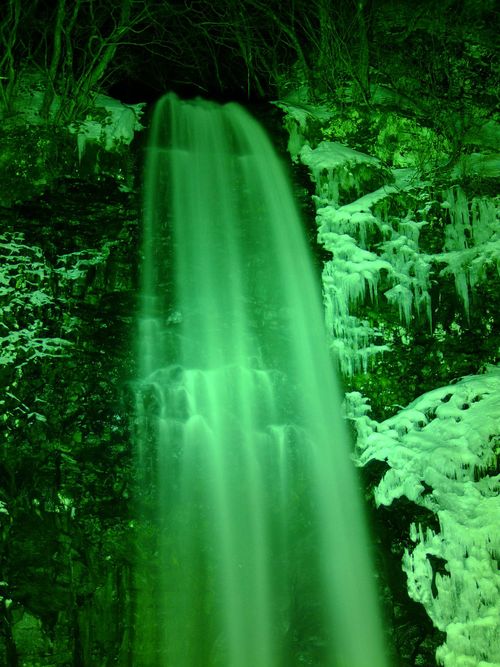 玉簾の滝　冬のライトアップ