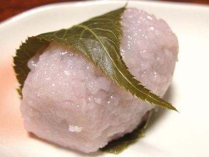 ト一屋さんのさくら餅とうぐいす餅♪