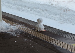 【ホームの雪だるま!】