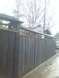 雨の村上…町屋の人形さま巡り⑥黒塀の通り
