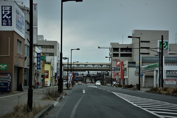 鶴岡駅前の風景