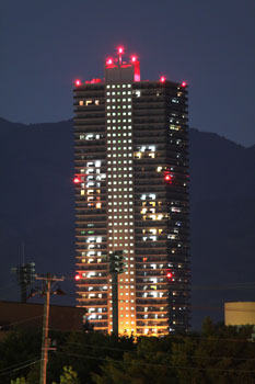 夕べの月