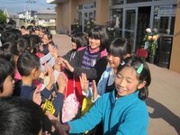 ４年生　梨郷小４年生と交流会