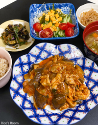 R おうちごはん『ナスとキムチと豚肉炒め定食』『ナスごんげ』『シシトウの佃煮』