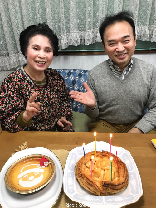 R お誕生日おめでとう！『Ricoママの誕生日』菓子の菊池のアップルパイ＆モロゾフのベイクドチーズケーキでお祝い♪