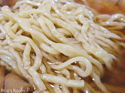 R 『ワンタンメン乱切り麺』三日月軒 東中の口店/職人技に感動♪ R 『ワンタンメン乱切り麺』三日月軒 東中の口店/職人技に感動♪