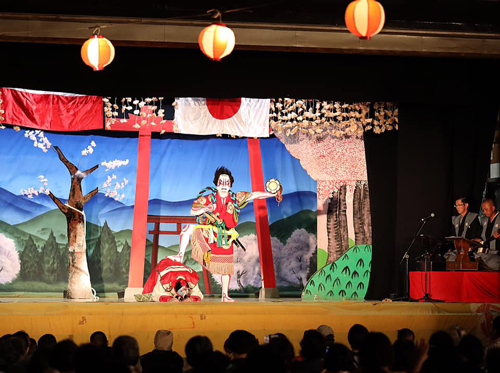 R 酒田『黒森歌舞伎夏公演/義経千本桜(伏見稲荷鳥居前の場)』庄内PHOTOS/フォトグラファー2名の写真 R 酒田『黒森歌舞伎夏公演/義経千本桜(伏見稲荷鳥居前の場)』庄内PHOTOS/フォトグラファー2名の写真
