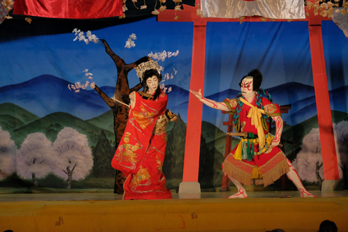 R 酒田『黒森歌舞伎夏公演/義経千本桜(伏見稲荷鳥居前の場)』庄内PHOTOS/フォトグラファー2名の写真 R 酒田『黒森歌舞伎夏公演/義経千本桜(伏見稲荷鳥居前の場)』庄内PHOTOS/フォトグラファー2名の写真