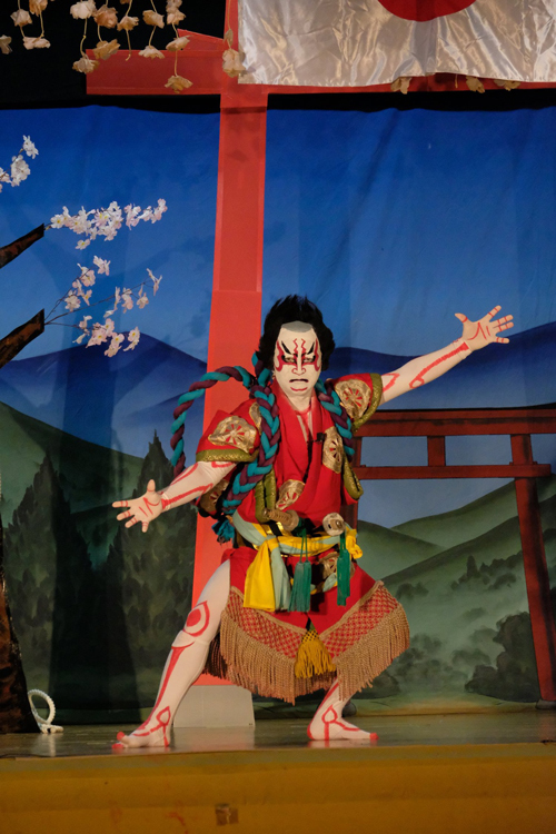 R 酒田『黒森歌舞伎夏公演/義経千本桜(伏見稲荷鳥居前の場)』庄内PHOTOS/フォトグラファー2名の写真 R 酒田『黒森歌舞伎夏公演/義経千本桜(伏見稲荷鳥居前の場)』庄内PHOTOS/フォトグラファー2名の写真