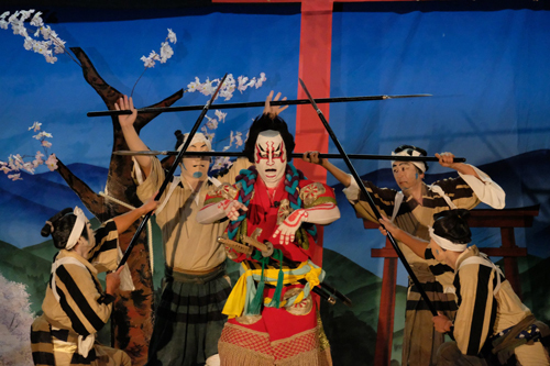 R 酒田『黒森歌舞伎夏公演/義経千本桜(伏見稲荷鳥居前の場)』庄内PHOTOS/フォトグラファー2名の写真 R 酒田『黒森歌舞伎夏公演/義経千本桜(伏見稲荷鳥居前の場)』庄内PHOTOS/フォトグラファー2名の写真