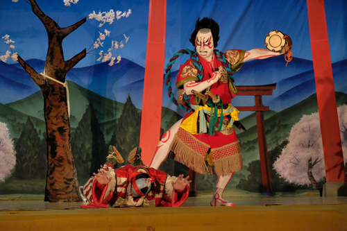 R 酒田『黒森歌舞伎夏公演/義経千本桜(伏見稲荷鳥居前の場)』庄内PHOTOS/フォトグラファー2名の写真 R 酒田『黒森歌舞伎夏公演/義経千本桜(伏見稲荷鳥居前の場)』庄内PHOTOS/フォトグラファー2名の写真