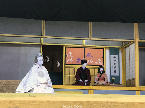 R 約800名の超満員御礼!暖冬の令和2年『黒森歌舞伎正月公演』初日が無事に終了しました。 R 約800名の超満員御礼!暖冬の令和2年『黒森歌舞伎正月公演』初日が無事に終了しました。