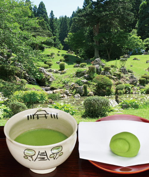 R 『洞瀧山』の山額があたたかく迎えてくれた酒田市重要文化財『總光寺 山門』 R 『洞瀧山』の山額があたたかく迎えてくれた酒田市重要文化財『總光寺 山門』