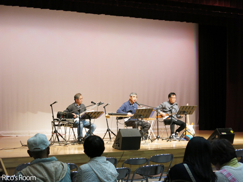 R『観音寺コミセンまつり2017』にルリアールで出演させていただきました♪ R『観音寺コミセンまつり2017』にルリアールで出演させていただきました♪