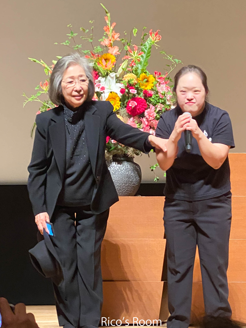 R 酒田市・希望ホール『書家・金澤翔子さん&金澤泰子さん「共に生きる」講演会』& 秋田犬のいぶきくん♡ R 酒田市・希望ホール『書家・金澤翔子さん&金澤泰子さん「共に生きる」講演会』& 秋田犬のいぶきくん♡