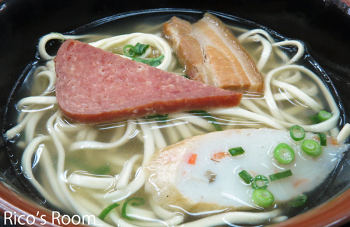 Rただいま!『沖縄そば(ソーキそば)』を初めて食べてきました