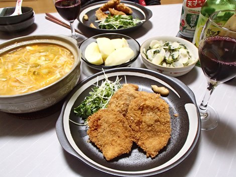 チキンカツ・えのきと豆腐の鍋・升田かぶ浅漬け・サンふじ・Marín Saló Tinto Roble