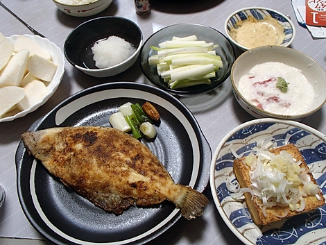 大羽かれい唐揚げ・マグロの山かけ・厚揚げ焼・セロリ・大根おろし・サンふじ