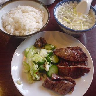 牛たん炭焼 利久