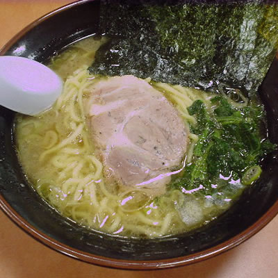 とんこつしょう油ラーメン(横浜とんこつ)/よこはま軒