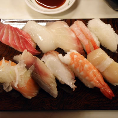 10カン599円・栄助寿司
