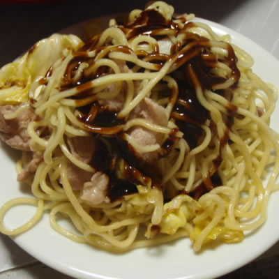梅田屋の焼きそば＋どろソース＝最強コンビ（２）
