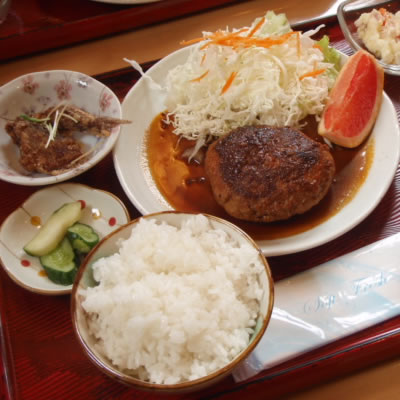 ハンバーグ定食・レバニラ定食・そらまめ食堂