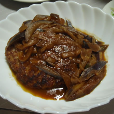 煮込みハンバーグ・茄子、玉ねぎデミグラスソース