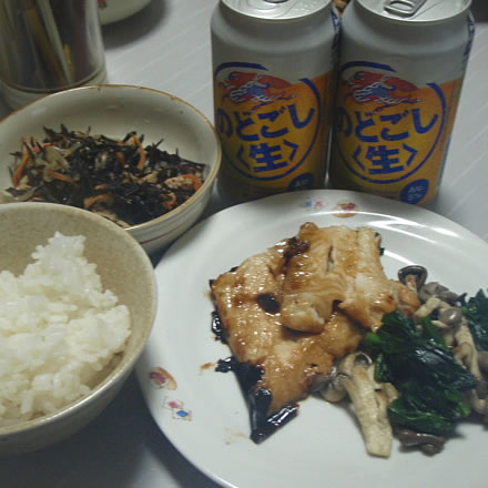 からすかれい煮付(ほうれん草・しめじ添え)・ひじき煮