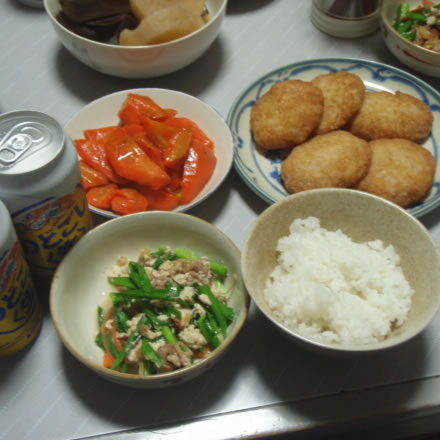 玉ねぎフライ(西塚蒲鉾店)・にんじんのグラッセ