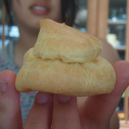手作りシュークリーム・生クリーム・カスタード・いちご・チョコレート