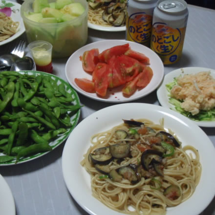 茄子とトマトのパスタ・わがや産枝豆・トマト・たらもサラダ