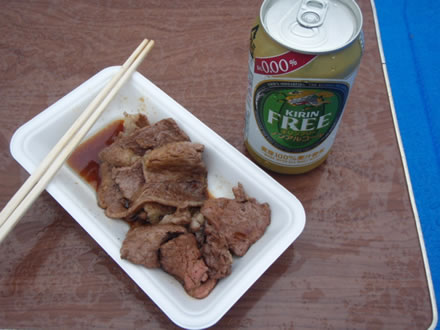 がんばろう東北!酒田産牛肉まつり・酒田産牛肉一皿200円