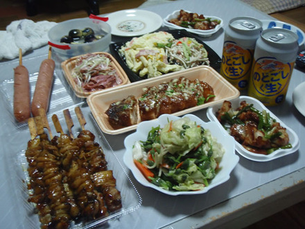 お惣菜・焼き鳥・フランクフルト・自家製浅漬け・鶏肉系・サラダ・スマホに買換え