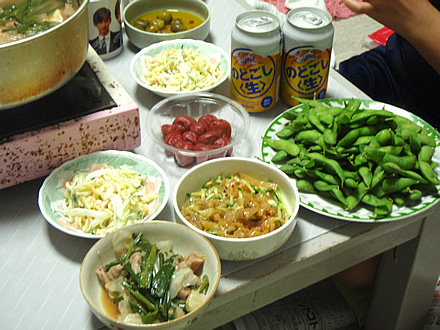 もつ鍋・枝豆(秘伝)・中華くらげ・フリッジのサラダ