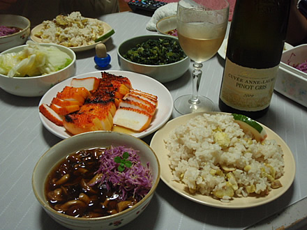 もって菊なめこ・栗ご飯・いかスタミナ焼き・アルザスワイン(残り)