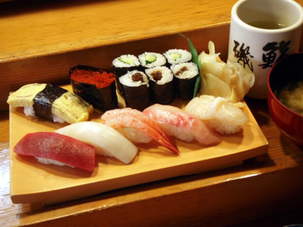 大和寿司・湊町酒田寿司屋横丁・並(1100円)