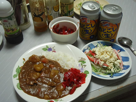 金曜カレー・海軍カレー・福神漬けたっぷり・庄内柿