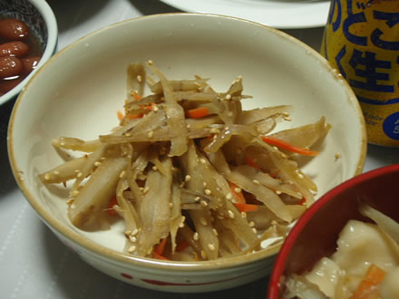 煮豆とユーロスターのグラタン・すいとん汁・煮豆・きんぴらごぼう