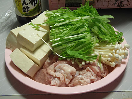 湯豆腐・とり肉・水菜・ポン酢・春菊のごま和え・コエドビール・COEDO BEER・紅赤