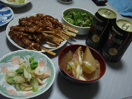 赤魚大根汁・焼鳥・白菜のおひたし・プレミアムモルツ黒・おみ漬け