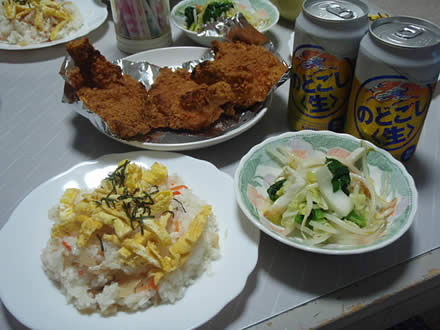 ちらし寿司・骨付きチキン・白菜ともやしと小松菜のおひたし・苺チョコケーキ