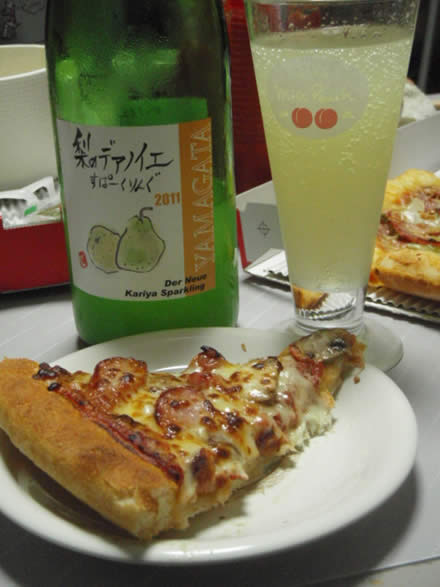 梨のデアノイエ・ピザハット・大エビ&アスパラのペペロンチーノ